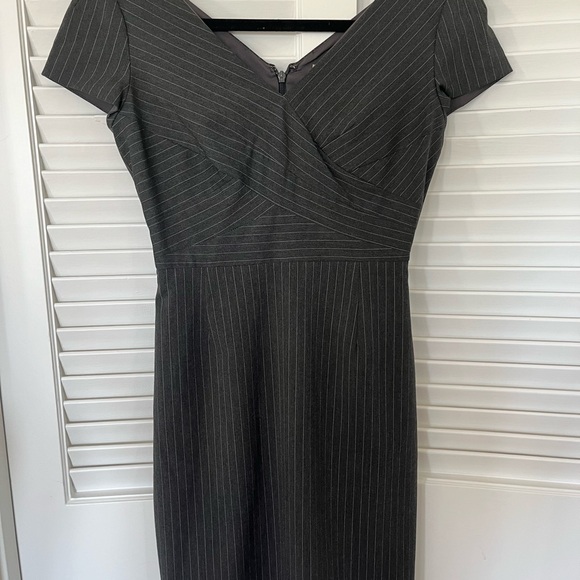 Designer Calven Klein Classic Dress size 2P - Picture 13 of 16